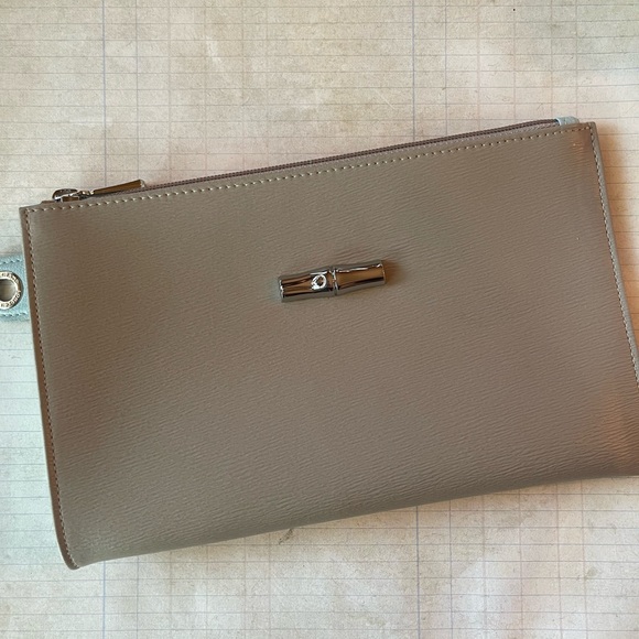 Longchamp Roseau Flat Leather Clutch in Clay